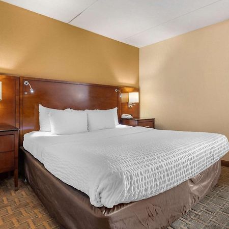 Clarion Hotel Conference Center On Lake Erie Dunkirk Εξωτερικό φωτογραφία