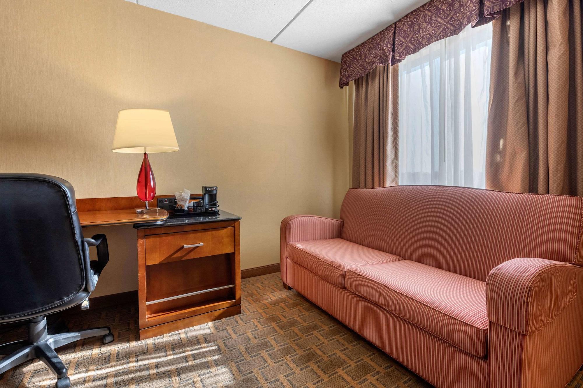 Clarion Hotel Conference Center On Lake Erie Dunkirk Εξωτερικό φωτογραφία