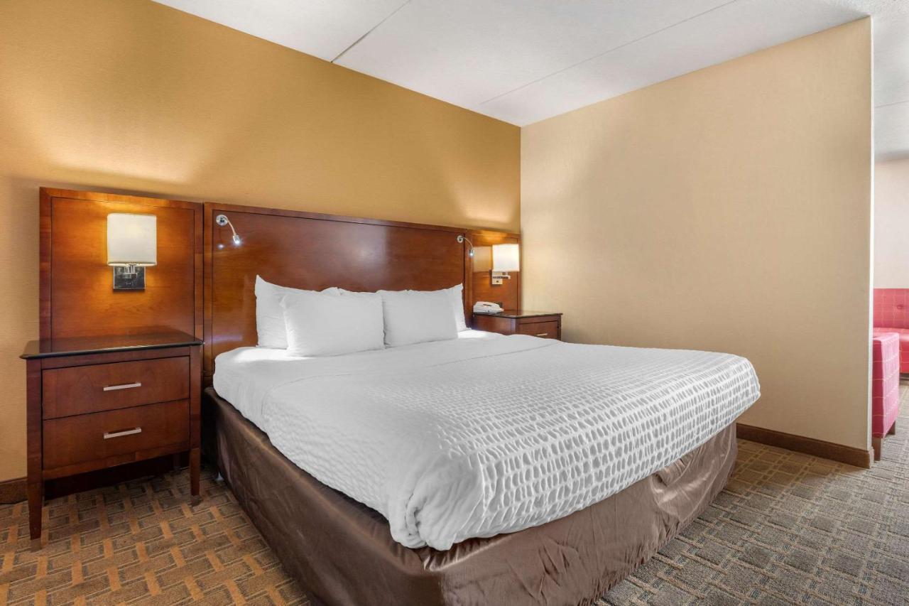 Clarion Hotel Conference Center On Lake Erie Dunkirk Εξωτερικό φωτογραφία