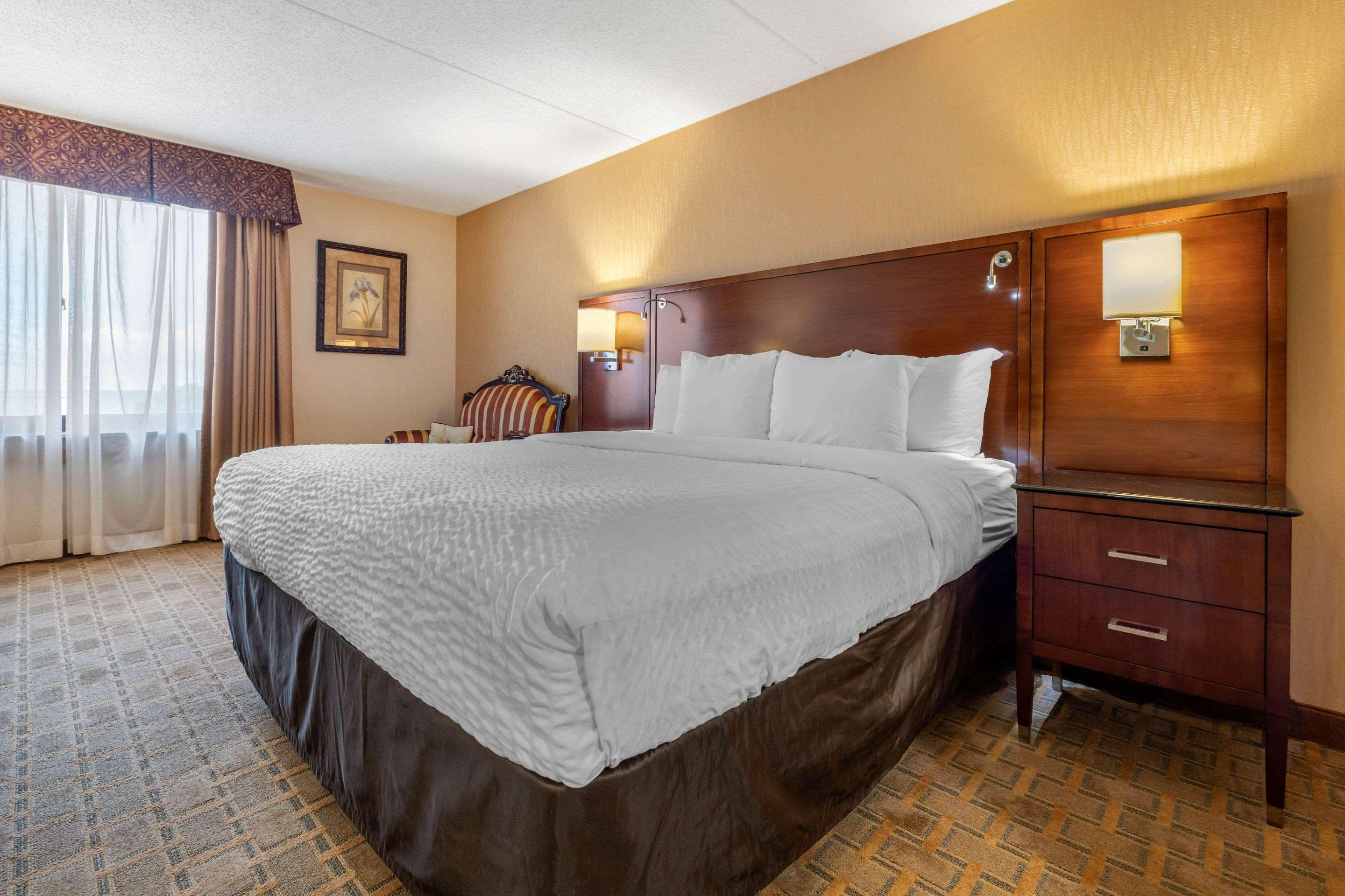 Clarion Hotel Conference Center On Lake Erie Dunkirk Εξωτερικό φωτογραφία