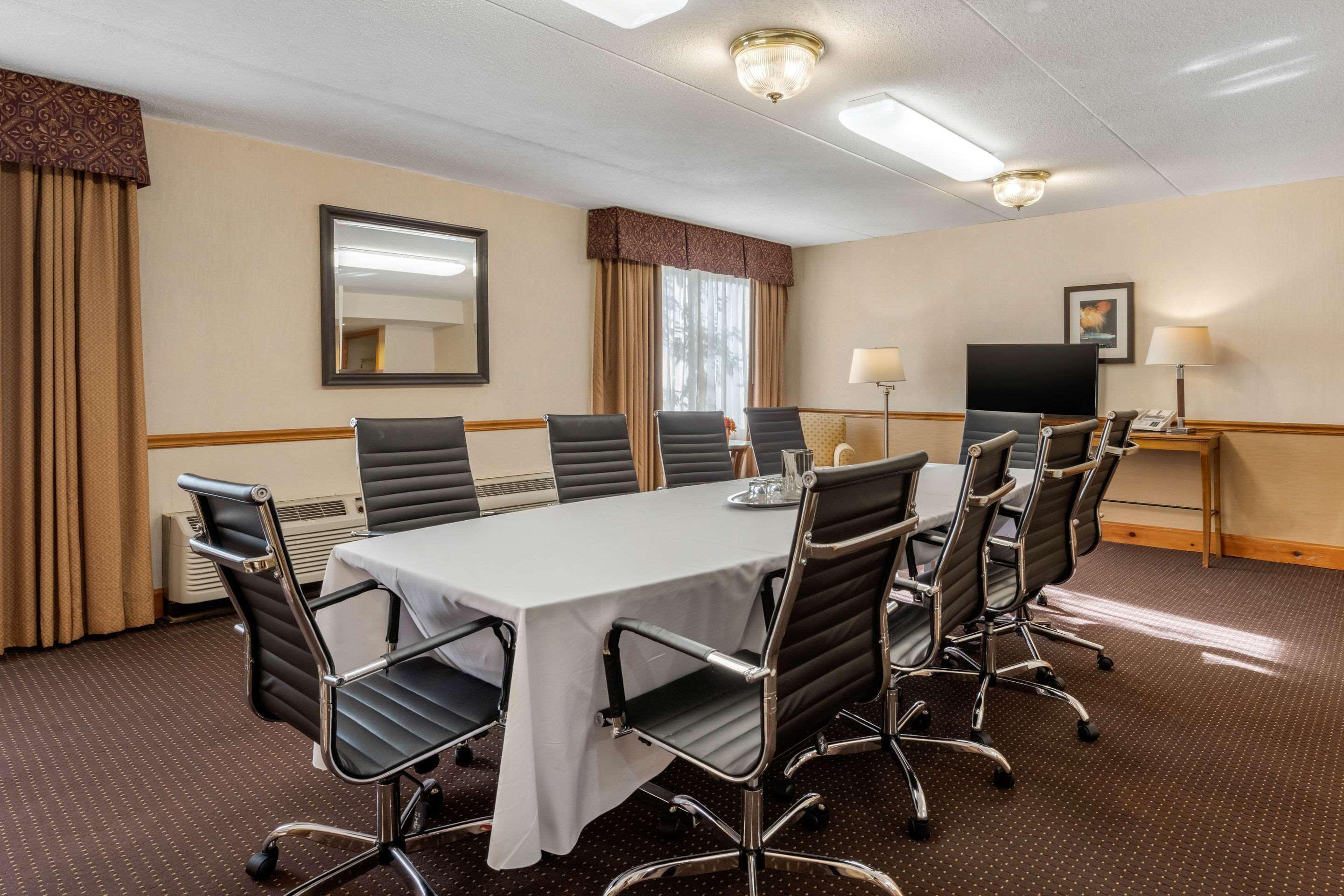 Clarion Hotel Conference Center On Lake Erie Dunkirk Εξωτερικό φωτογραφία