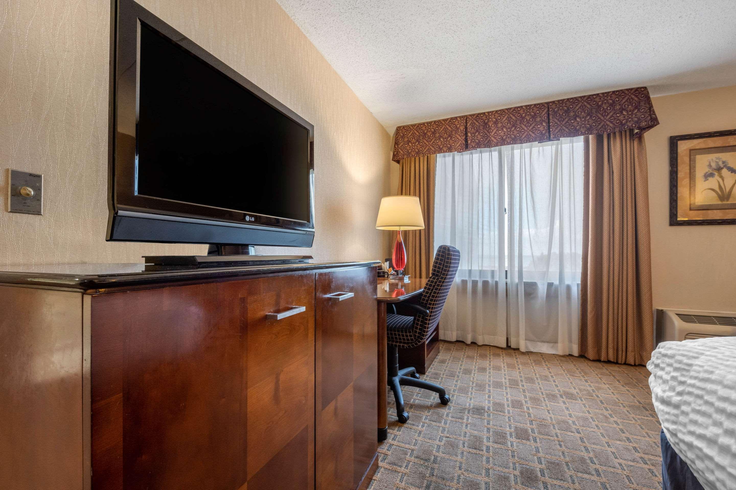 Clarion Hotel Conference Center On Lake Erie Dunkirk Εξωτερικό φωτογραφία